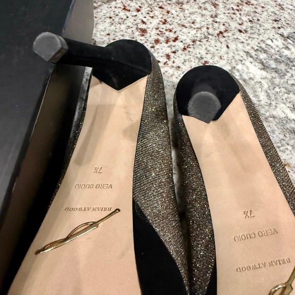 Brian Atwood Silver/Black Heels size 7 1/2 Practically new ..Worn once. - Picture 6 of 10